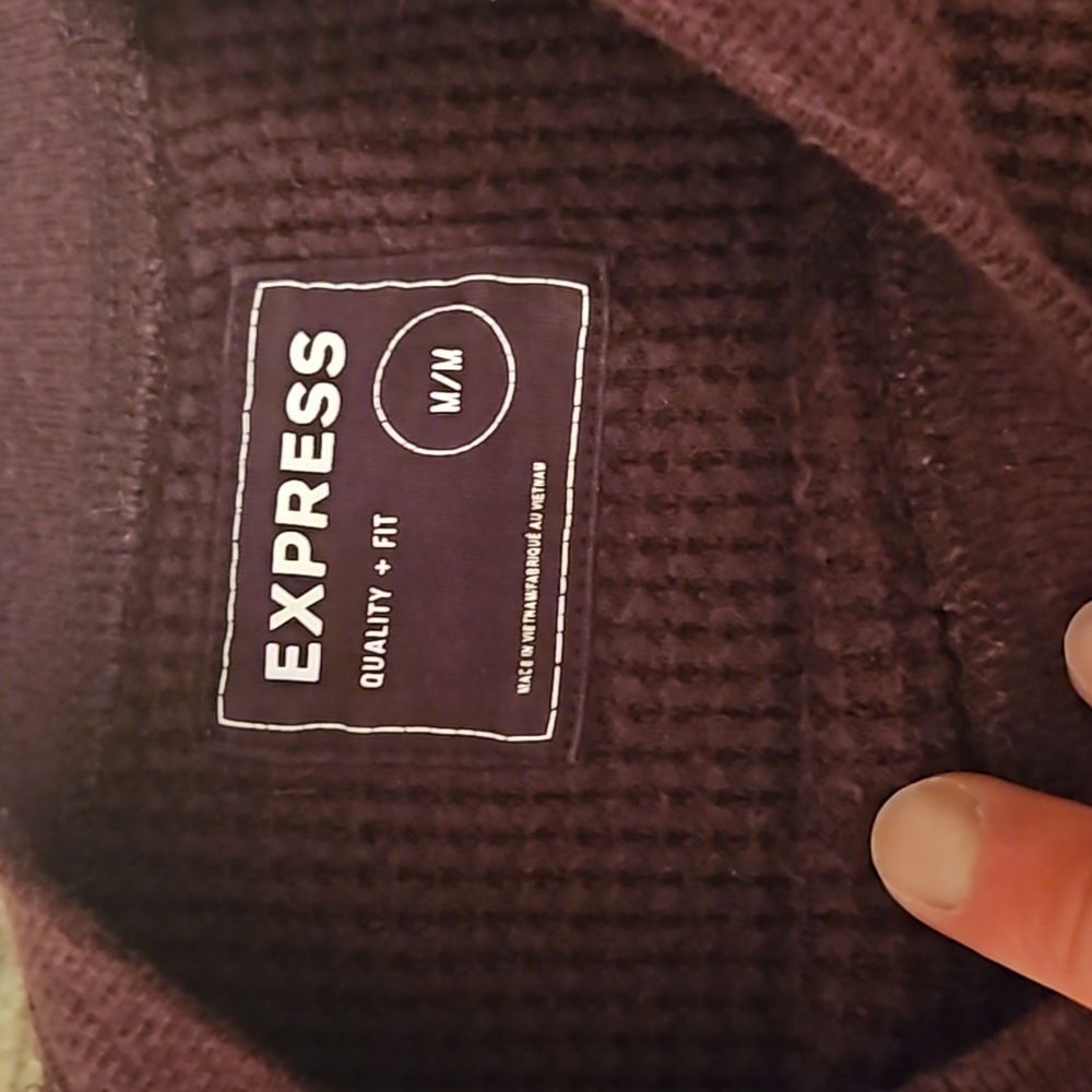Express Sweater - Picture 3 of 4